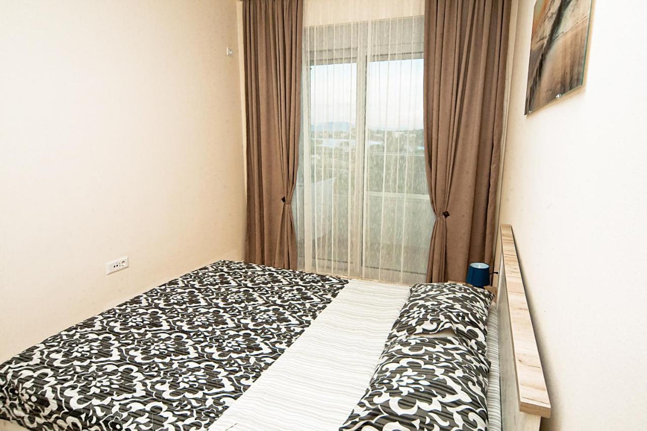 Apartments Jasmina Ulcinj Exterior photo